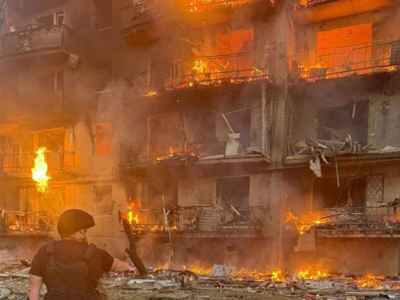 У Костянтинівці масштабні пожежі після атаки Росії