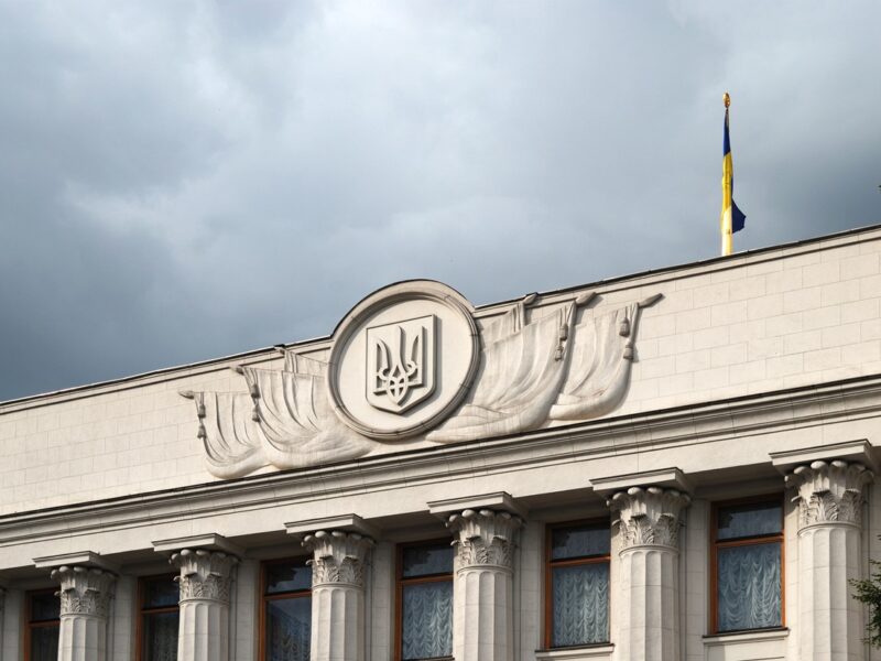 У Раді пропонують дозволити виїзд чоловікам до 25 років