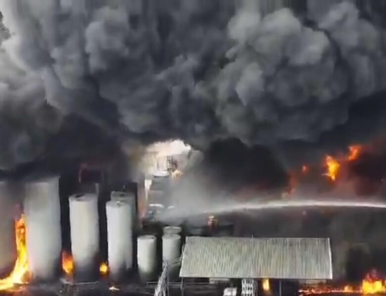 У США палає нафтопереробний завод