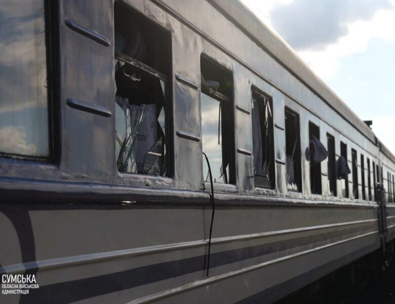 У Сумах “приліт” по вокзалу, пошкоджено поїзд