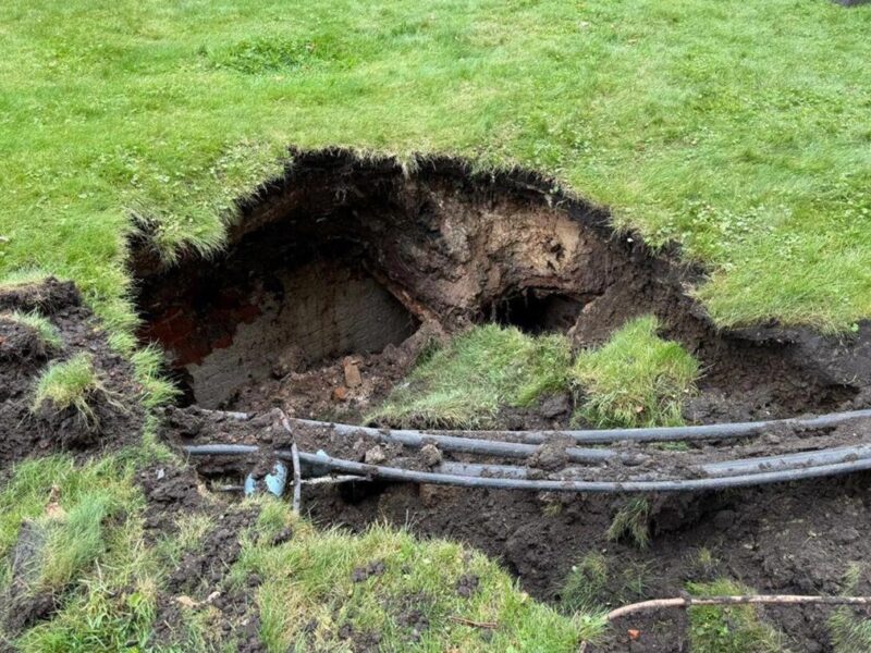 У центрі Харкова зсув ґрунту відкрив старовинні катакомби