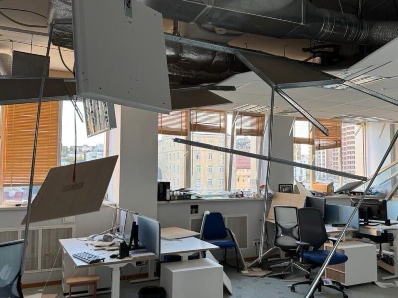 Удар по Києву: пошкоджено Представництво ЄС в Україні