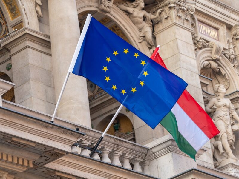 Угорщина оскаржить передачу російських активів Україні