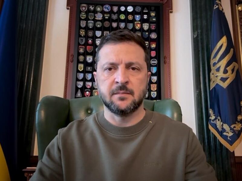 Україна не буде дарувати свою землю – Зеленський