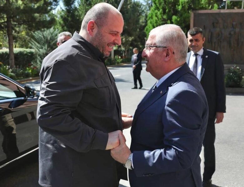 Умєров проводить переговори у Туреччині