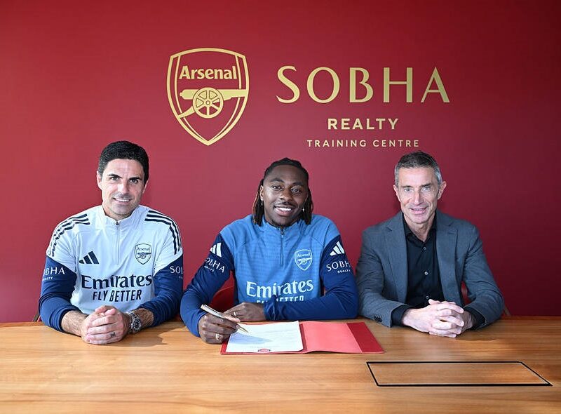 В Арсенал за 60 млн фунтів прийшов півзахисник Еберечі Езе