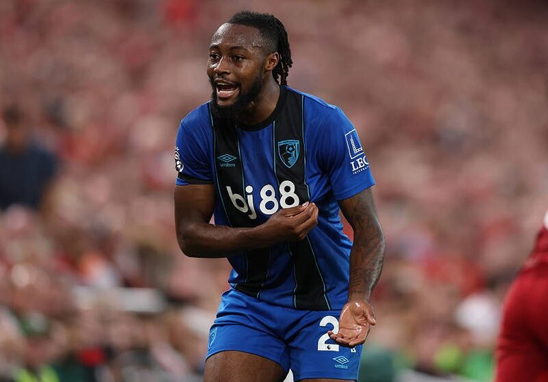 Вболівальник, який образив футболіста Семеньо, отримав суворе покарання