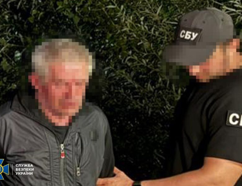 Викрито сімох організаторів схем для ухилянтів