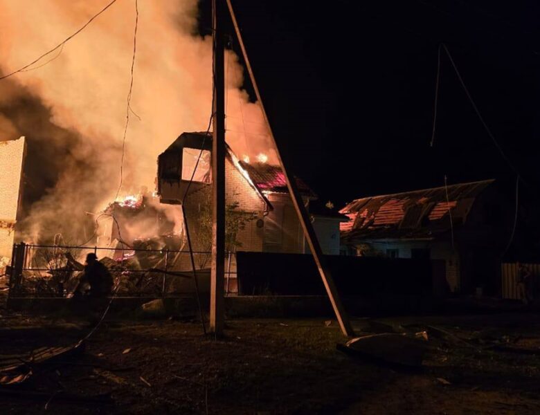 Ворожі дрони вдарили по центру Балаклії: що відомо