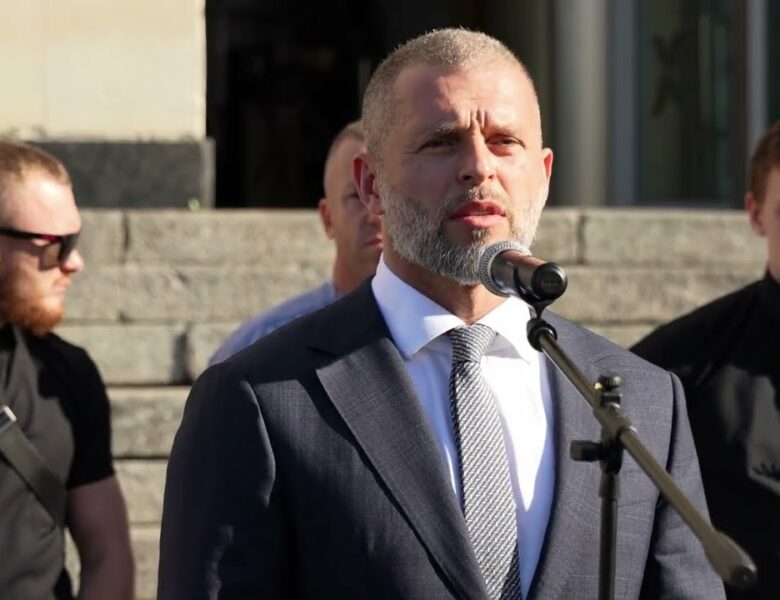 Мінмолодьспорту вшанувало пам’ять героїв, які віддали життя за незалежність України