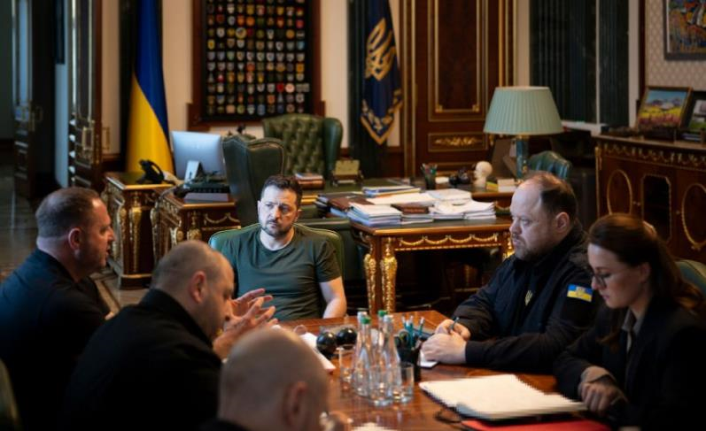 Зеленський доручив оновити план зовнішньополітичної роботи