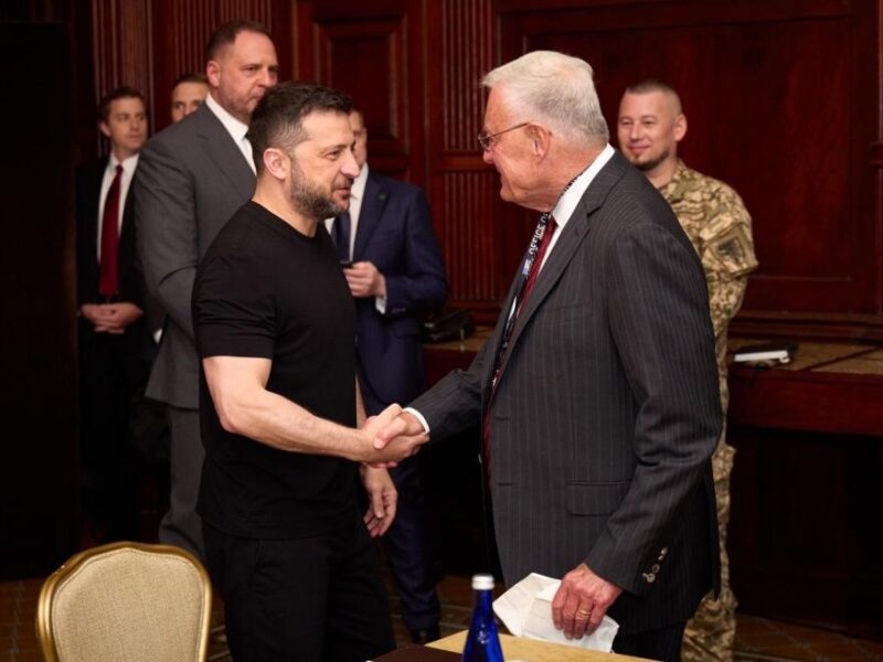 Зеленський зустрівся з Келлогом у Вашингтоні