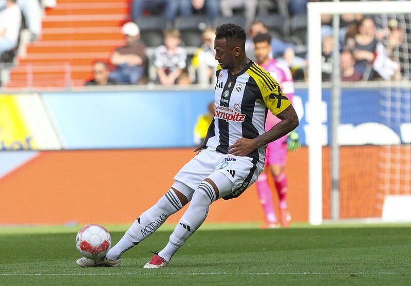 Зірка німецького футболу припинив співпрацю з клубом