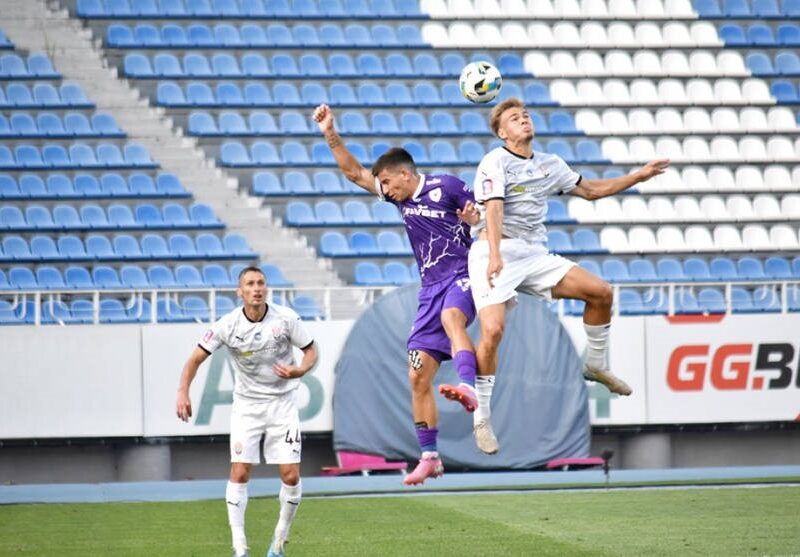 Зоря та ЛНЗ залишають київський стадіон із нічийним результатом