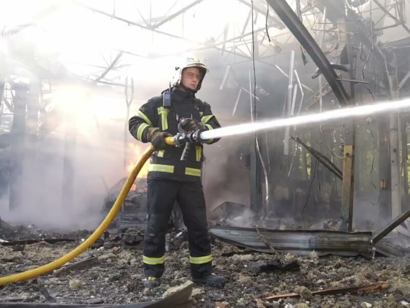 Внаслідок удару по об’єкту цивільної інфраструктури на Сумщині загинув чоловік