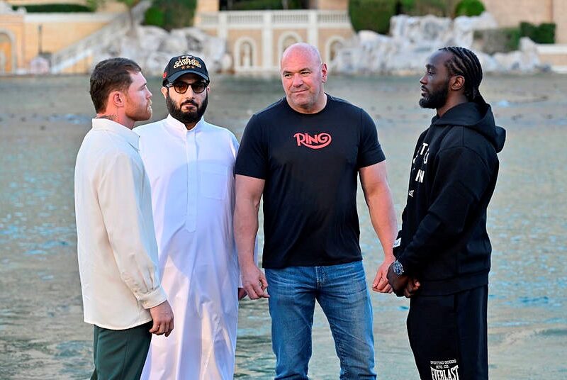 Альварес – Кроуфорд: перша дуель поглядів