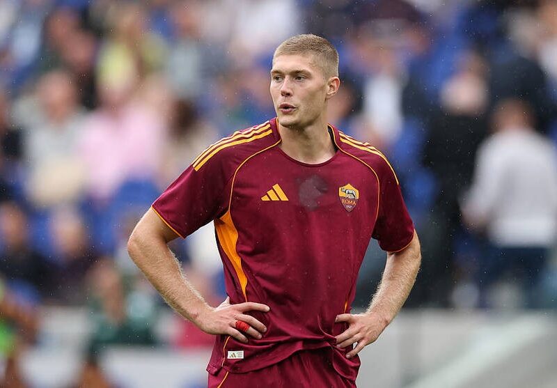 Англійці мітять підписати Довбика