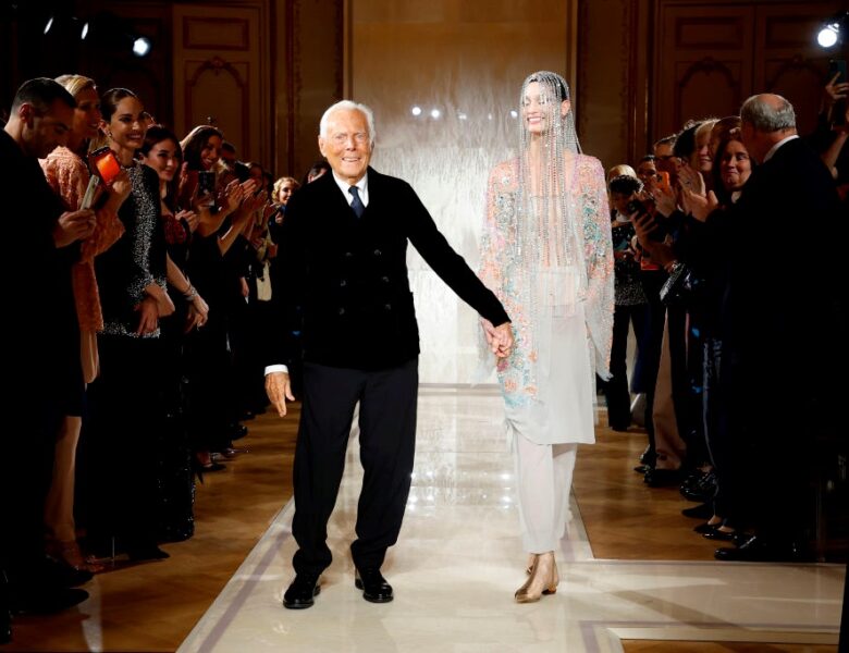 Армані заповів розпродати його модний дім