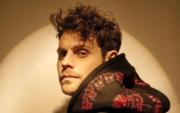 Артур Логай після втрати пальця приміряв протез