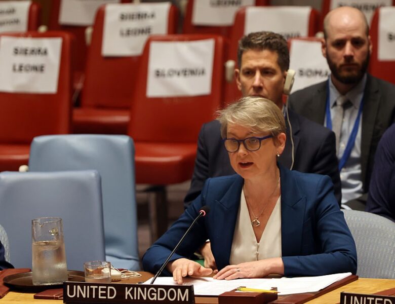 Британія готова збивати літаки РФ, які “заблукали”