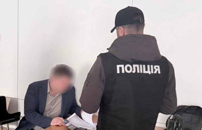 Чиновник КМДА підроблював документи про відрядження, аби виїхати за кордон