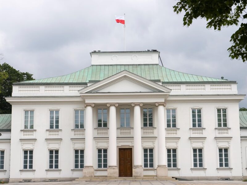 Дрон над будівлями уряду Польщі: знайдено причетних – українця і білоруску