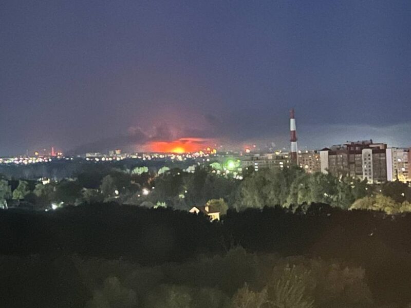 Другий за ніч: у РФ палає ще один НПЗ