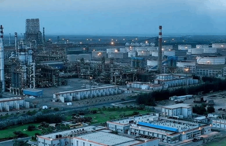 Експорт нафтопродуктів з індійського НПЗ Роснафти впав удвічі