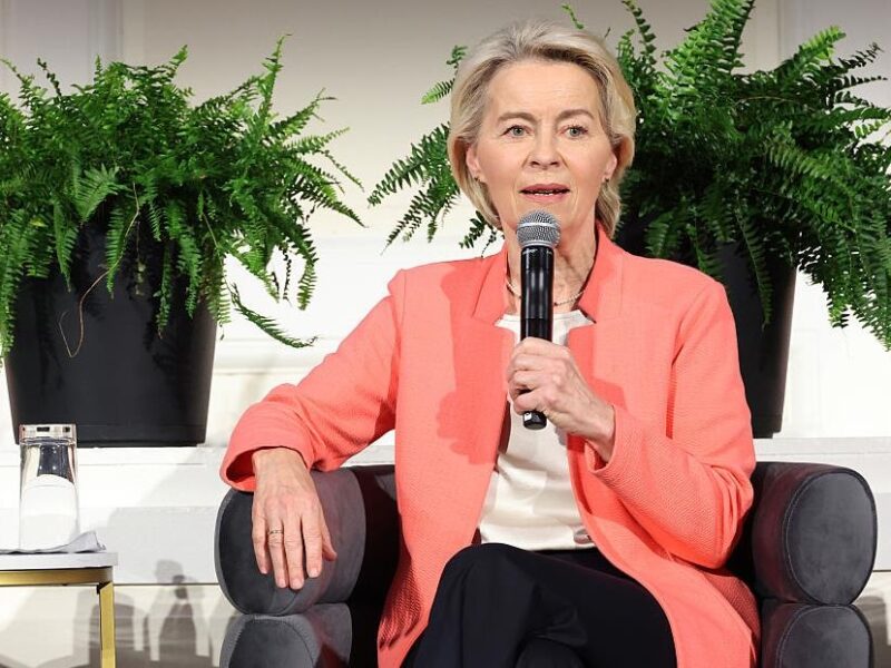 Фон дер Ляєн допустила збиття літаків РФ