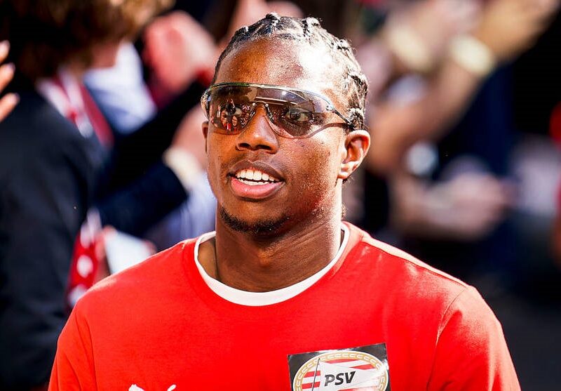 Футболіст МЮ може продовжити кар’єру в команді Степаненка