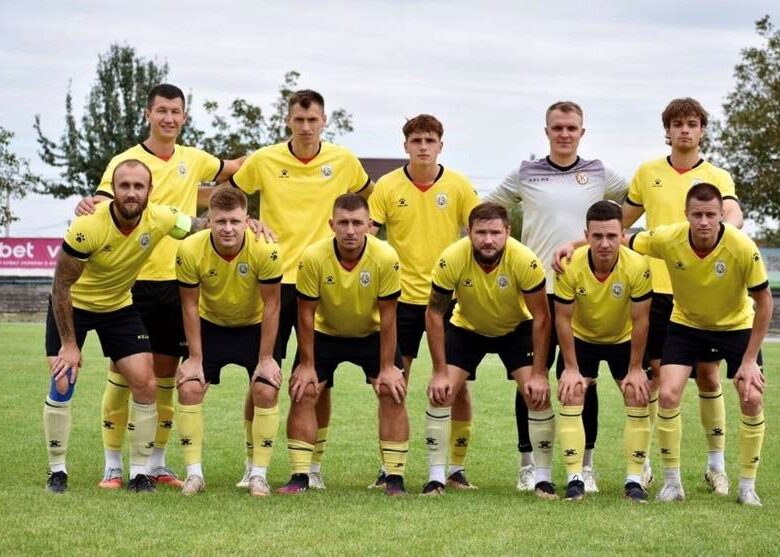 Футболістам-аматорам перенесли матч через весілля гравця