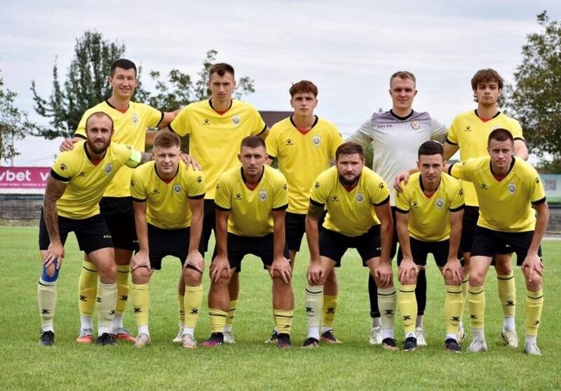 Футболістам-аматорам перенесли матч через весілля гравця