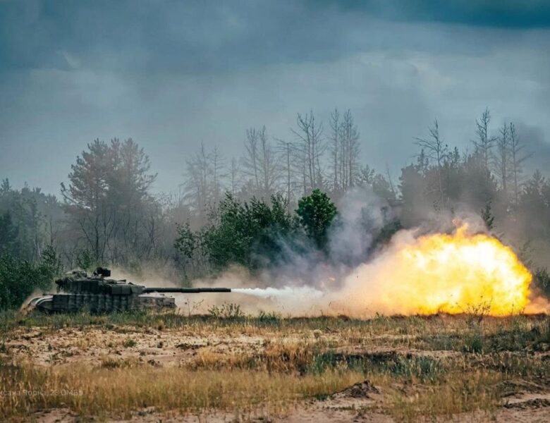 Генштаб заявив про активні бої на 13 напрямках