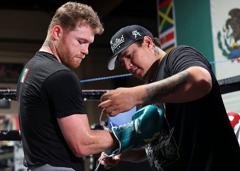 Гучна обіцянка: тренер Альвареса впевнений у перемозі над Кроуфордом