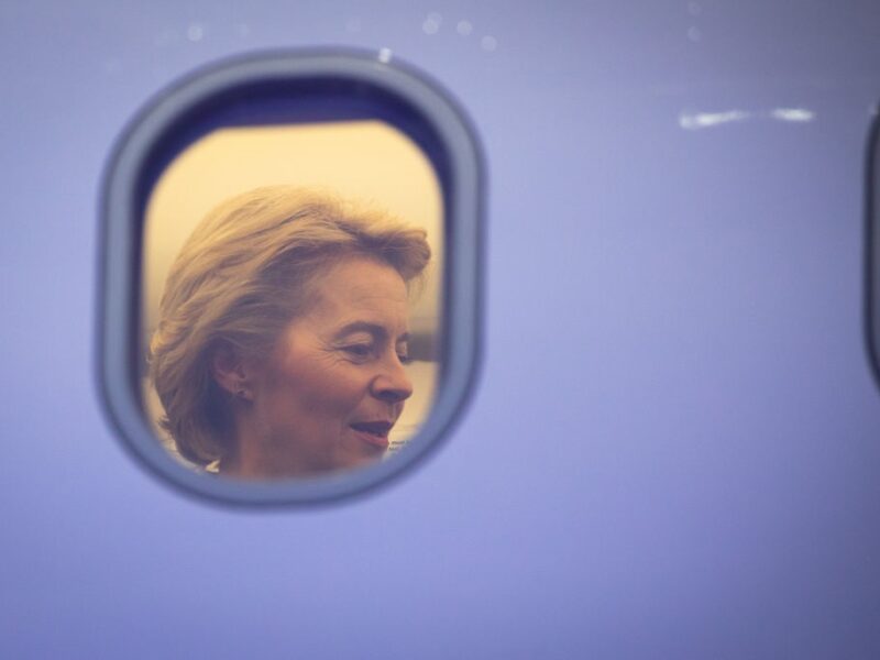 Інцидент з літаком з фон дер Ляєн: Болгарія не розслідуватиме перешкоди GPS