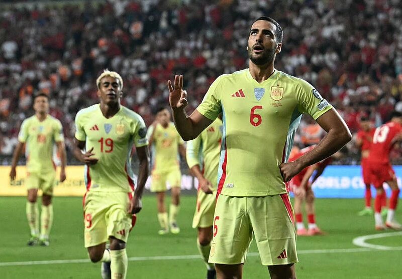 Іспанія знищила Туреччину, Німеччина впевнено взяла перші очки