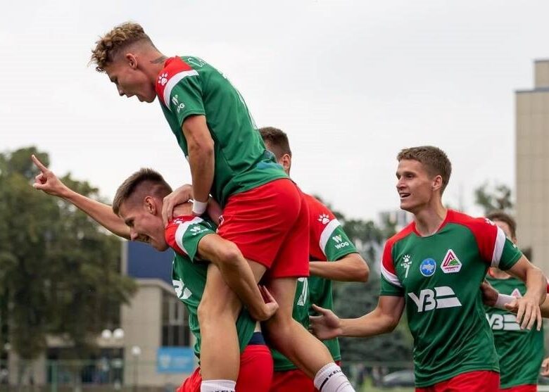 Команда Олега Шандрука не змогла обійти Локомотив у Кубку України