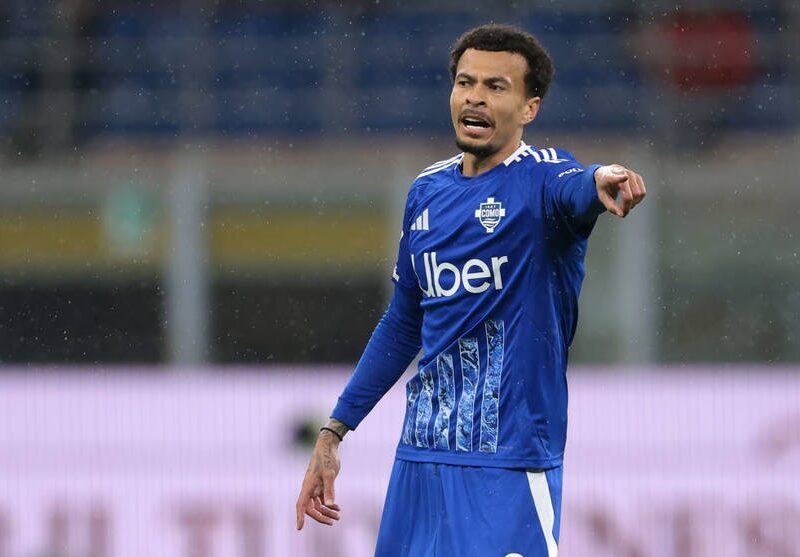 Комо розірвав контракт з хавбеком, який зіграв за команду лише 10 хвилин