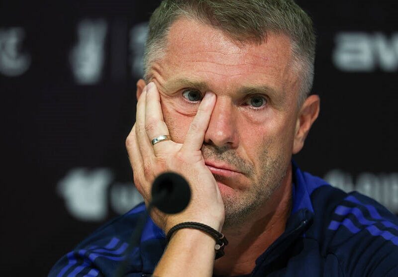 Критика фанатів змусила Реброва закрити коментарі в соцмережі