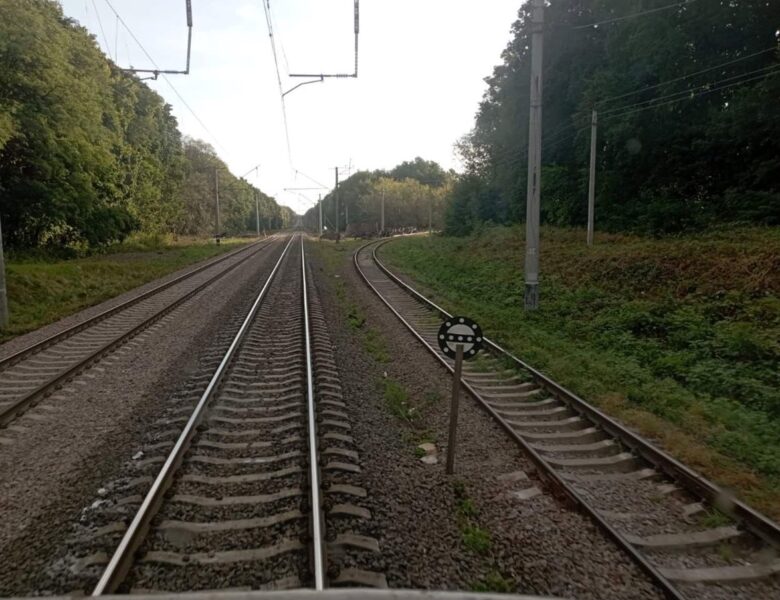 Масові затримки потягів. Удари Росії по залізниці