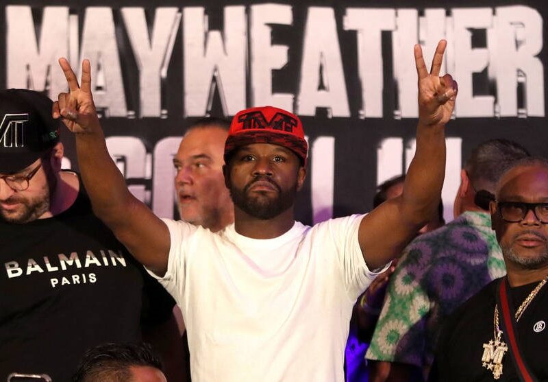 Мейвезер задумався про повернення у великий спорт