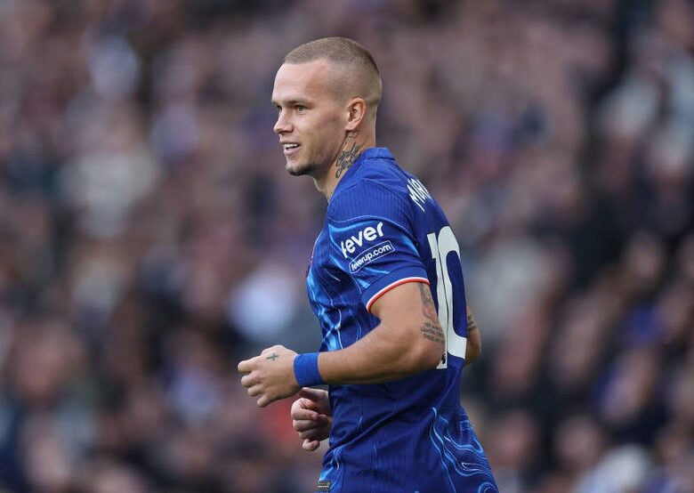 Михайло Мудрик вирішив порадувати вболівальників бігом на короткі дистанції