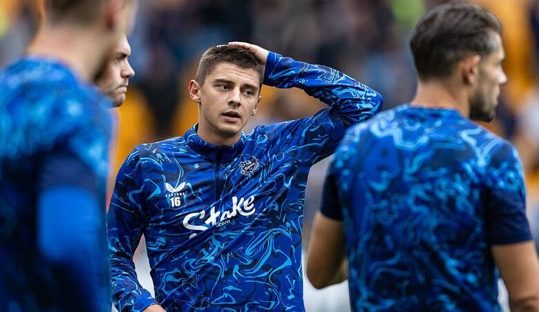 Миколенко дуже погано відіграв у матчі Ліверпуль-Евертон після травми