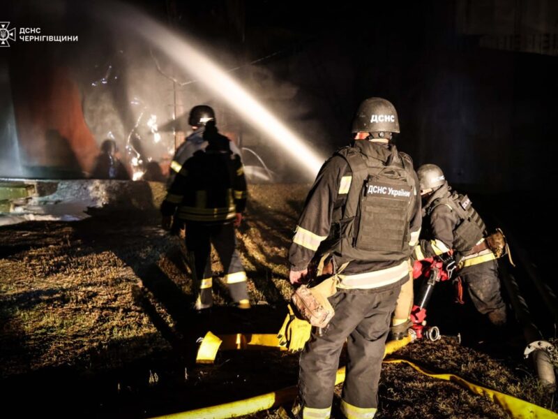 На Чернігівщині росіяни вдарили по рятувальниках