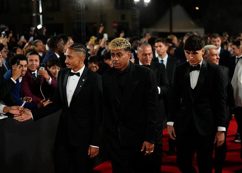 На червоній доріжці Золотого м’яча вболівальники обсвистали Барселону