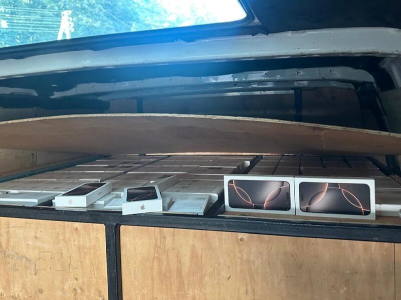 На кордоні з Польщею вилучили рекордну партію iPhone