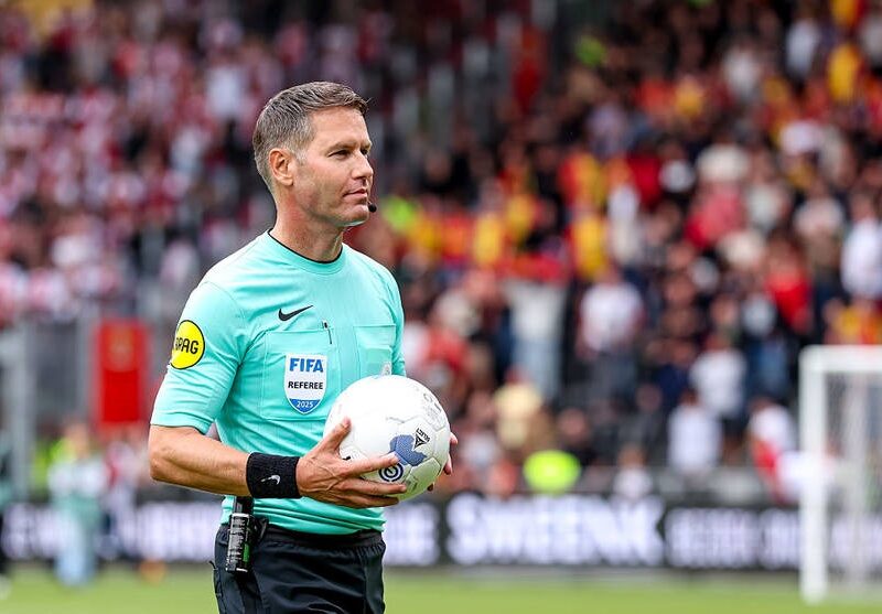 На матч Україна – Франція призначені нідерландські арбітри