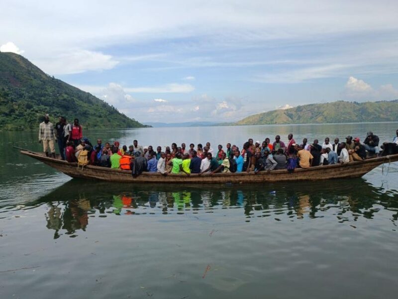 На річці Конго загинули майже 200 людей в аваріях човнів