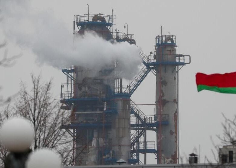 Нічого особистого: навіщо Україна зупиняє білоруські НПЗ