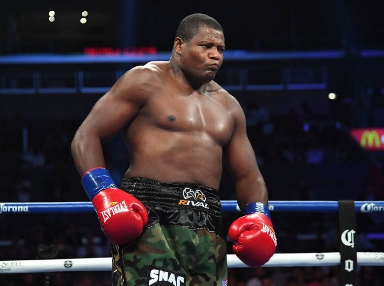 Ортіс у 46 років здійснив камбек і розгромив опонента в стартовому раунді